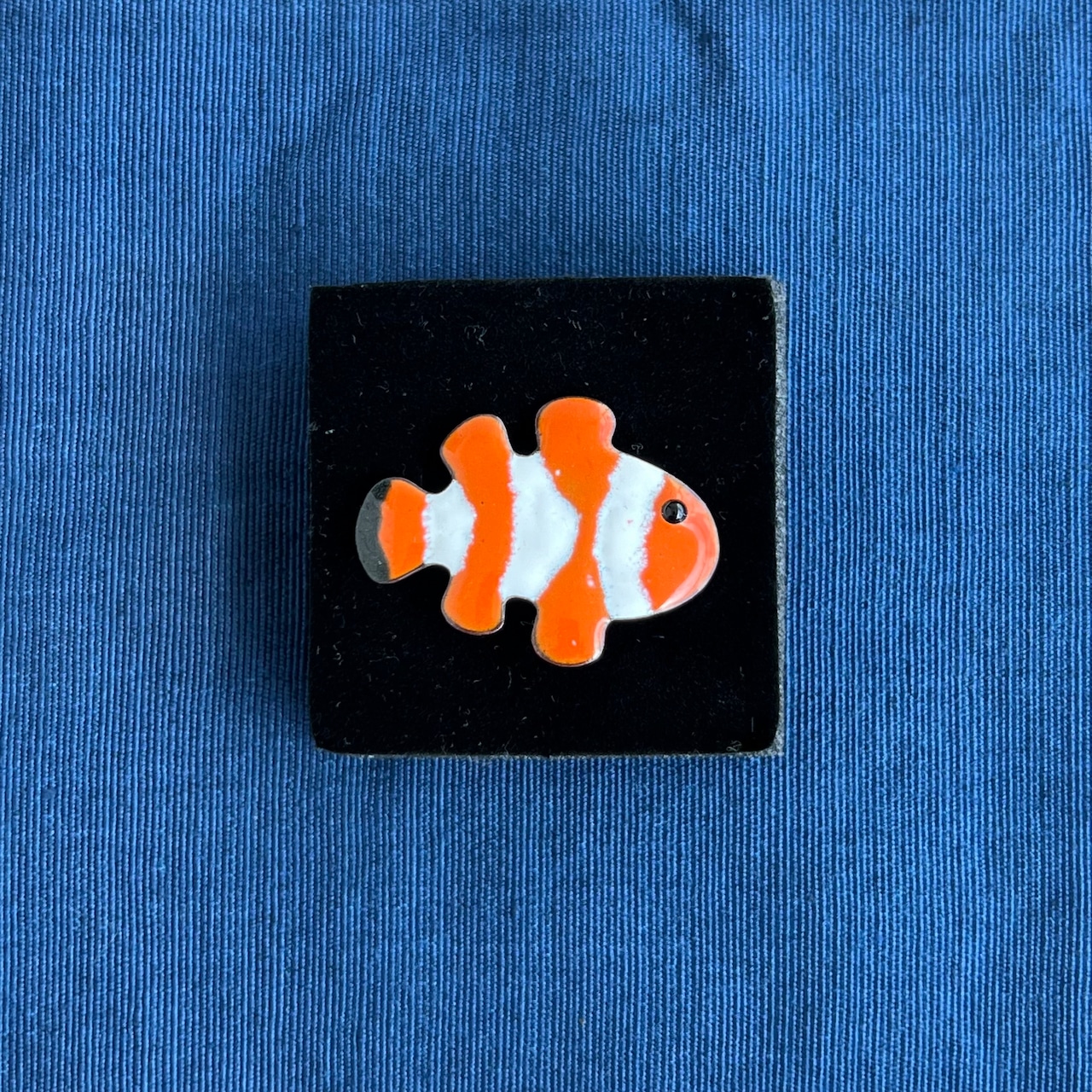 ピンブローチ おきなわの海 クマノミ 【送料込】